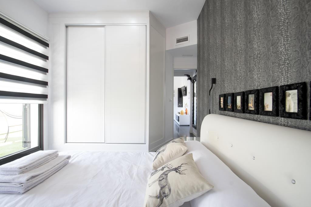 Apartamento Atico Real Suites กรานาดา ภายนอก รูปภาพ