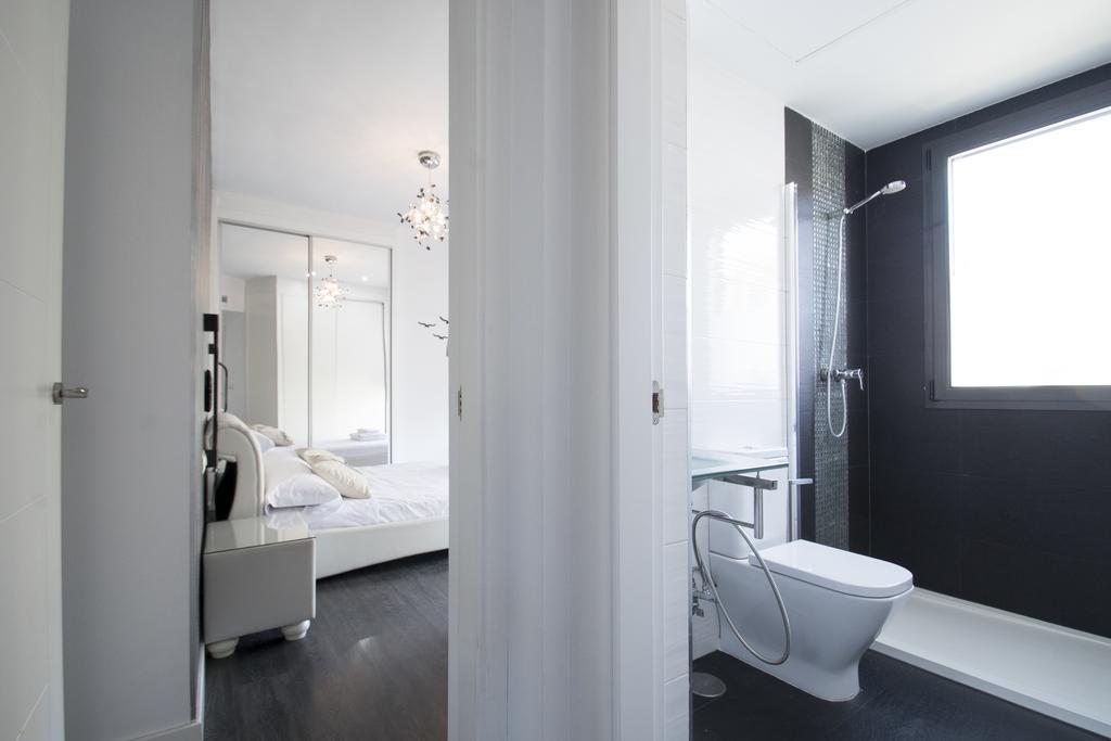 Apartamento Atico Real Suites กรานาดา ภายนอก รูปภาพ